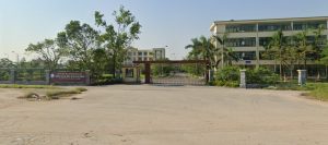 Trường dạy lái xe Cao đẳng Du lịch Hải Phòng. Địa chỉ: Km88, QL5 mới, xã Nam Sơn, huyện An Dương, Hải Phòng
